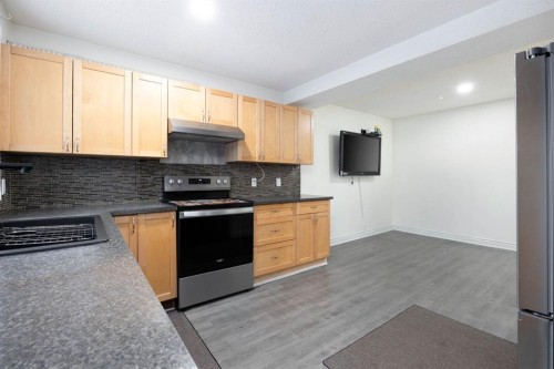 116 Wallace Place, Fort Mcmurray, AB - Indoor Photo Showing Kitchen