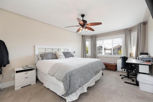 457 Walnut Crescent, Fort Mcmurray, AB - Indoor Photo Showing Bedroom