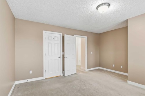 250 Fox Crescent, Fort Mcmurray, AB - Indoor Photo Showing Other Room