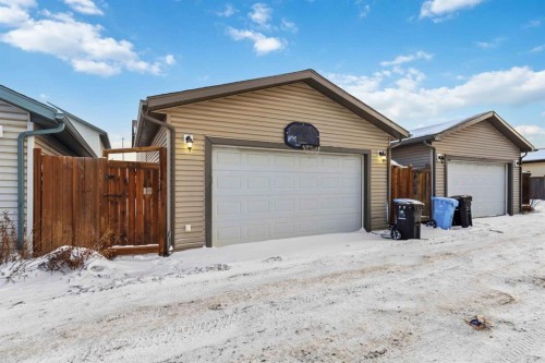 250 Fox Crescent, Fort Mcmurray, AB - Outdoor With Exterior