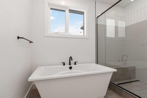 120 Beaconview Place, Fort Mcmurray, AB - Indoor Photo Showing Bathroom