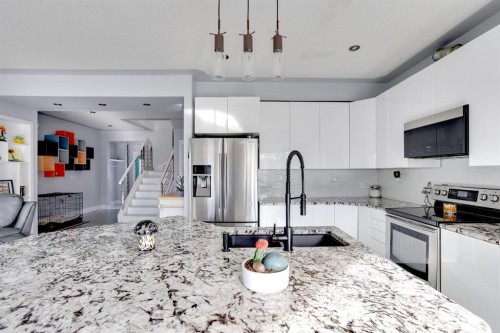 103 Donovan Drive, Anzac, AB - Indoor Photo Showing Kitchen With Stainless Steel Kitchen With Upgraded Kitchen