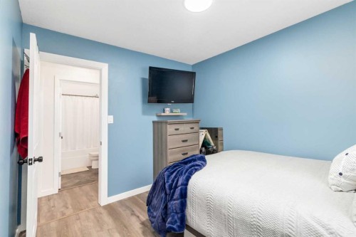 247 Cornwall Drive, Fort Mcmurray, AB - Indoor Photo Showing Bedroom