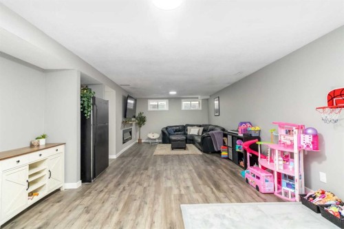 247 Cornwall Drive, Fort Mcmurray, AB - Indoor Photo Showing Other Room