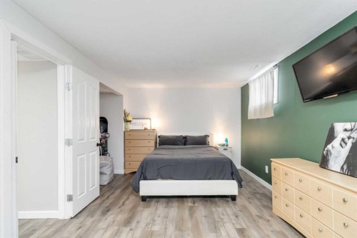 247 Cornwall Drive, Fort Mcmurray, AB - Indoor Photo Showing Bedroom