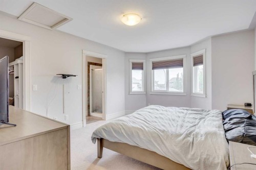 176 Maple Leaf Lane, Fort Mcmurray, AB - Indoor Photo Showing Bedroom