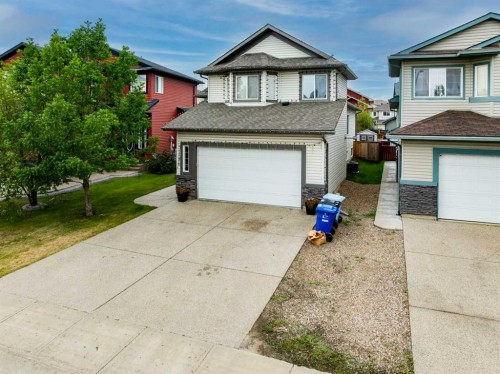 176 Maple Leaf Lane, Fort Mcmurray, AB - Outdoor
