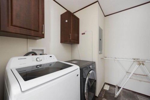 328 Grey Crescent, Fort Mcmurray, AB - Indoor Photo Showing Laundry Room