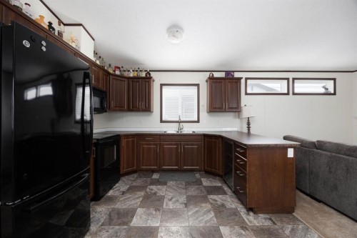 328 Grey Crescent, Fort Mcmurray, AB - Indoor Photo Showing Kitchen