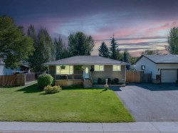173 Hilltop Crescent  Fort Mcmurray, AB T9H 3V3