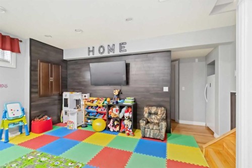 182 Crabapple Way, Fort Mcmurray, AB - Indoor Photo Showing Other Room