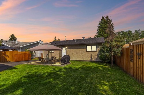 129 Ermine Crescent, Fort Mcmurray, AB - Outdoor With Deck Patio Veranda