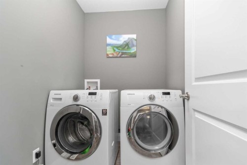 113 Heritage Drive, Fort Mcmurray, AB - Indoor Photo Showing Laundry Room