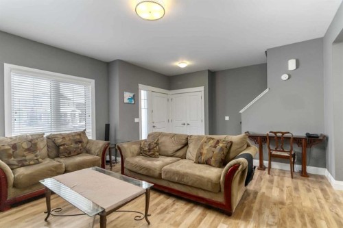 113 Heritage Drive, Fort Mcmurray, AB - Indoor Photo Showing Living Room