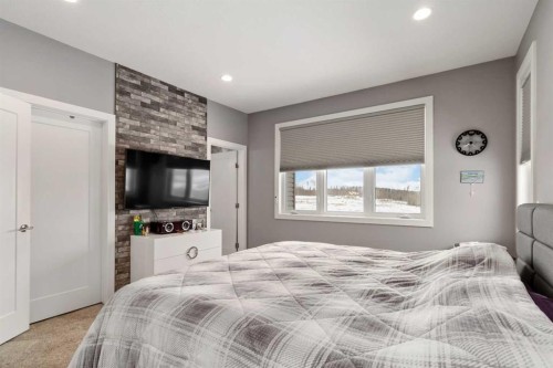 145 Cobblestone Bay, Fort Mcmurray, AB - Indoor Photo Showing Bedroom
