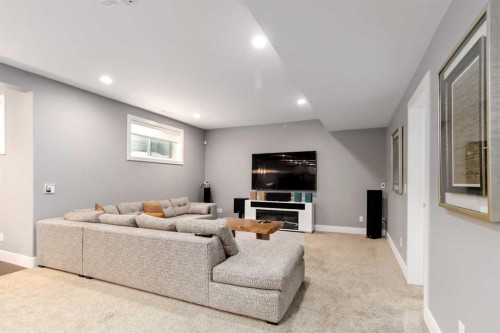145 Cobblestone Bay, Fort Mcmurray, AB - Indoor Photo Showing Living Room