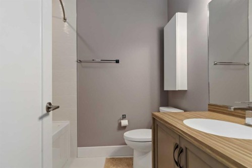 145 Cobblestone Bay, Fort Mcmurray, AB - Indoor Photo Showing Bathroom