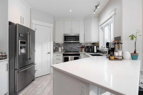 141 Pearson Drive, Fort Mcmurray, AB - Indoor Photo Showing Kitchen With Stainless Steel Kitchen With Upgraded Kitchen