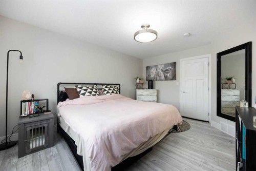 141 Pearson Drive, Fort Mcmurray, AB - Indoor Photo Showing Bedroom
