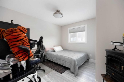 141 Pearson Drive, Fort Mcmurray, AB - Indoor Photo Showing Bedroom