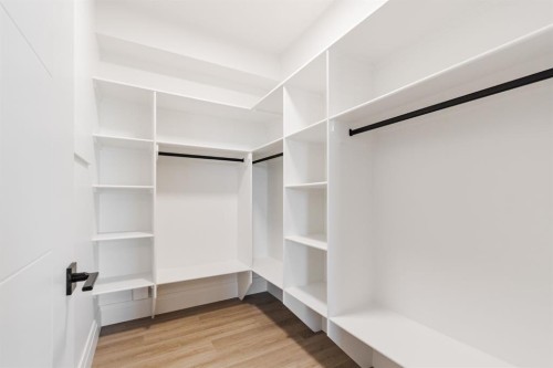 176 Beaveridge Close, Fort Mcmurray, AB - Indoor With Storage