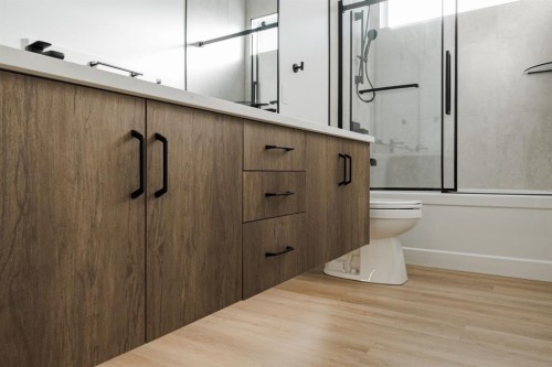 176 Beaveridge Close, Fort Mcmurray, AB - Indoor Photo Showing Bathroom