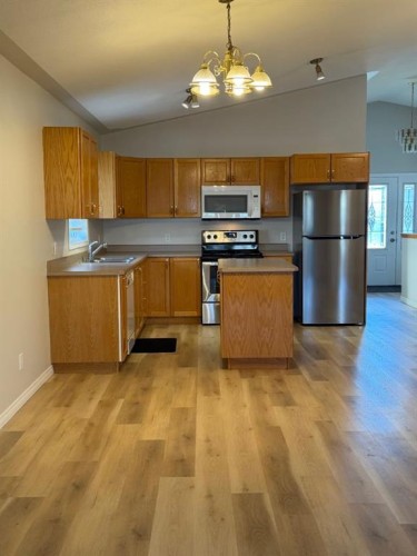 180 Webb Drive, Fort Mcmurray, AB - Indoor Photo Showing Kitchen With Double Sink