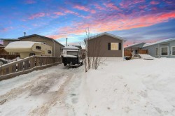 252 Cokerill Crescent  Fort Mcmurray, AB T9K 2J2