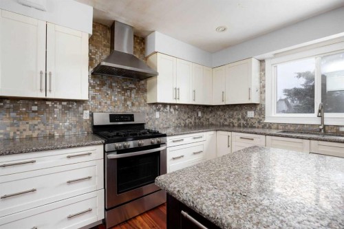 137 Deep Road, Fort Mcmurray, AB - Indoor Photo Showing Kitchen With Upgraded Kitchen