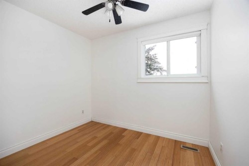 137 Deep Road, Fort Mcmurray, AB - Indoor Photo Showing Other Room