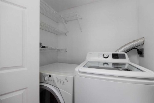 137 Deep Road, Fort Mcmurray, AB - Indoor Photo Showing Laundry Room