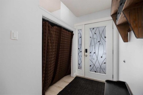 137 Deep Road, Fort Mcmurray, AB - Indoor Photo Showing Other Room