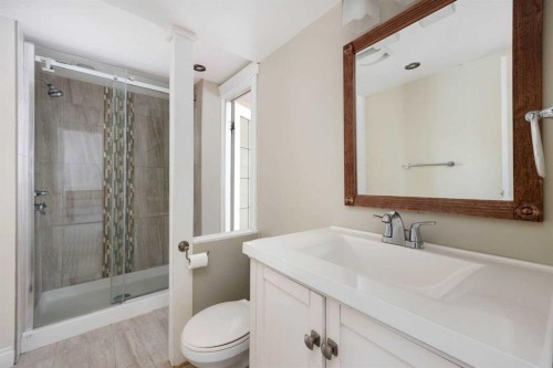 137 Deep Road, Fort Mcmurray, AB - Indoor Photo Showing Bathroom