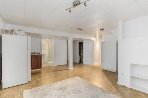 202 Bird Crescent, Fort Mcmurray, AB - Indoor Photo Showing Other Room