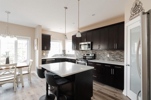 181 Diamondstone Ridge, Fort Mcmurray, AB - Indoor Photo Showing Kitchen With Upgraded Kitchen