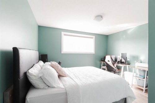 181 Diamondstone Ridge, Fort Mcmurray, AB - Indoor Photo Showing Bedroom