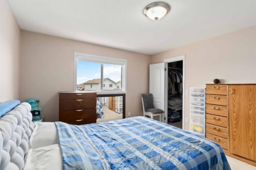 228 Paris Crescent, Fort Mcmurray, AB - Indoor Photo Showing Bedroom