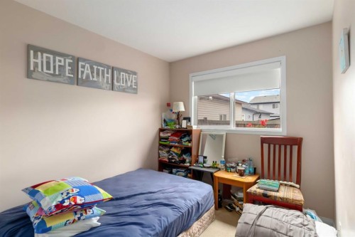 228 Paris Crescent, Fort Mcmurray, AB - Indoor Photo Showing Bedroom