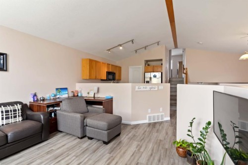 228 Paris Crescent, Fort Mcmurray, AB - Indoor Photo Showing Other Room