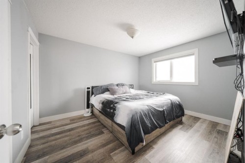 157 Swanson Crescent, Fort Mcmurray, AB - Indoor Photo Showing Bedroom