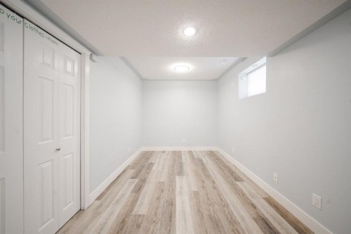 157 Swanson Crescent, Fort Mcmurray, AB - Indoor Photo Showing Other Room