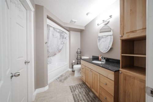 157 Swanson Crescent, Fort Mcmurray, AB - Indoor Photo Showing Bathroom