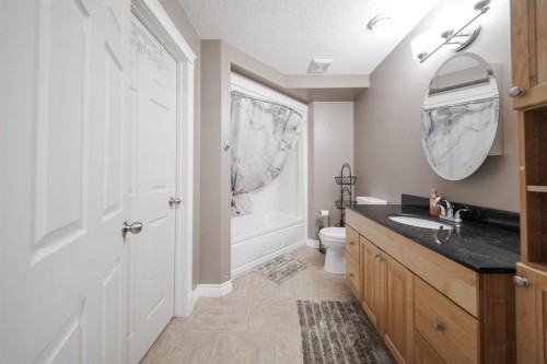 157 Swanson Crescent, Fort Mcmurray, AB - Indoor Photo Showing Bathroom