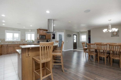 125 Beardsley Crescent, Fort Mcmurray, AB - Indoor Photo Showing Dining Room