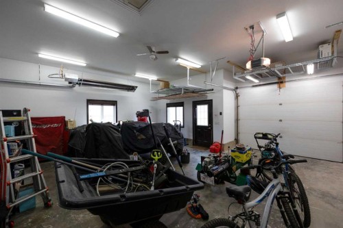 125 Beardsley Crescent, Fort Mcmurray, AB - Indoor Photo Showing Garage
