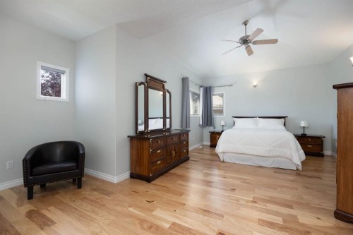 127 Berard Crescent, Fort Mcmurray, AB - Indoor Photo Showing Bedroom