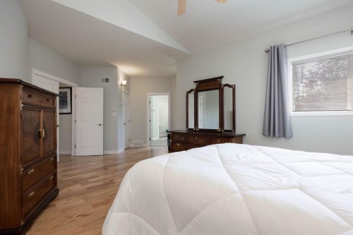 127 Berard Crescent, Fort Mcmurray, AB - Indoor Photo Showing Bedroom