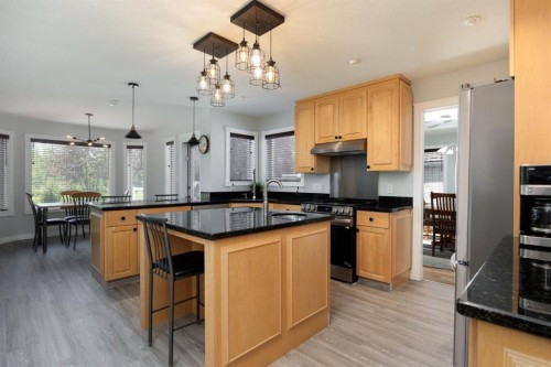 127 Berard Crescent, Fort Mcmurray, AB - Indoor Photo Showing Kitchen