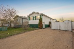 109 McTavish Crescent  Fort Mcmurray, AB T9K 2P2