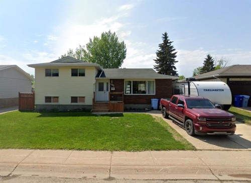 121 Hinge Road, Fort Mcmurray, AB - Outdoor With Deck Patio Veranda